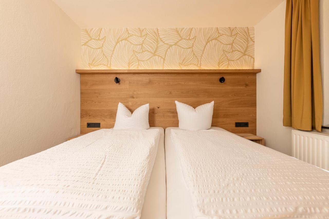 Pension Gulla - Ferienhaus Appartements B&B Нойщифт им Щубайтал Екстериор снимка