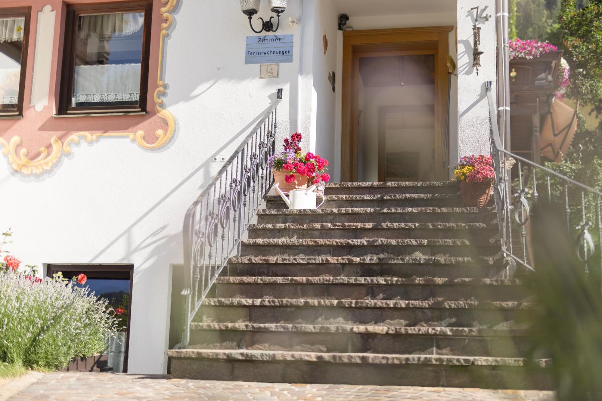 Pension Gulla - Ferienhaus Appartements B&B Нойщифт им Щубайтал Екстериор снимка
